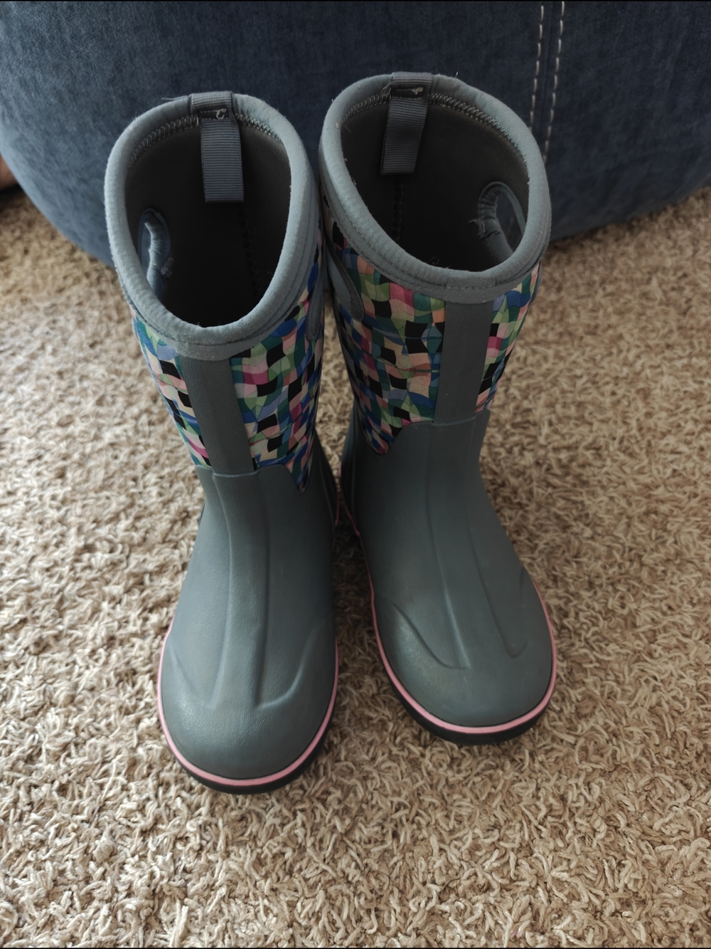 Bogs Gray Boots with Pink Accent - Picture 2 of 12